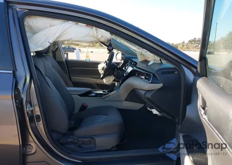 2020 Toyota Camry Le from USA, damaged, VIN 4T1C11AK0LU347370